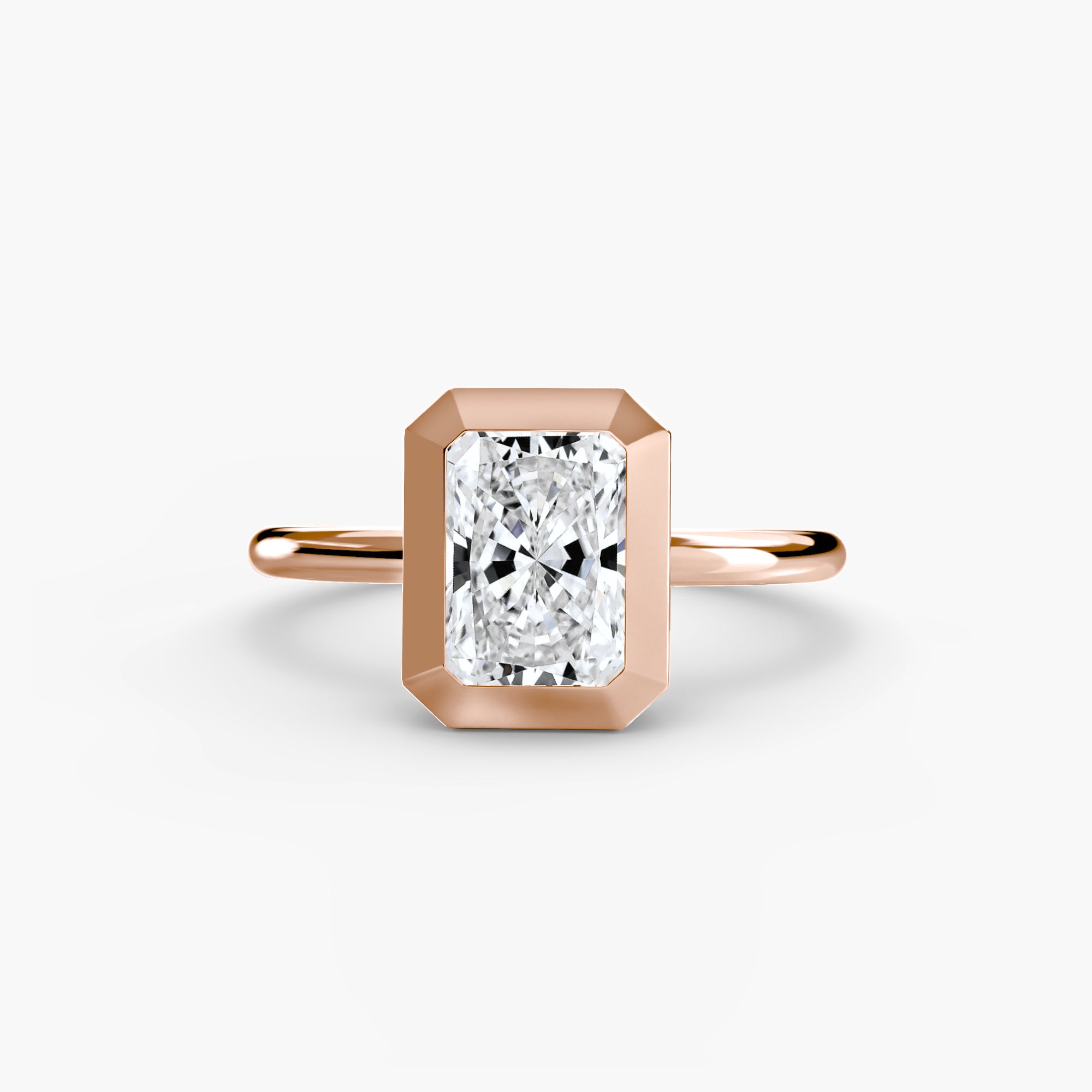 Anello solitario con castone bezel — montatura