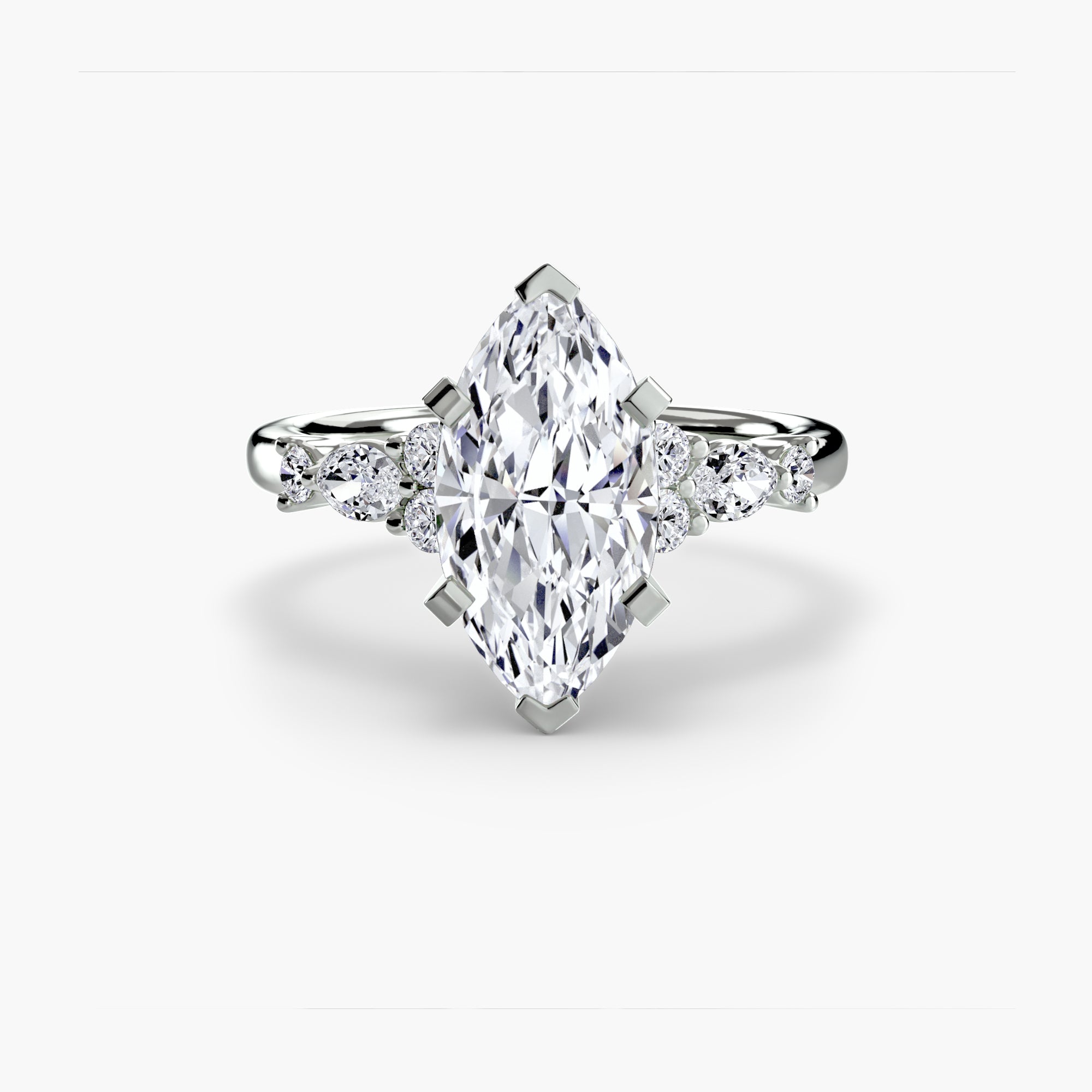 Anello solitario con dettaglio floreale — montatura