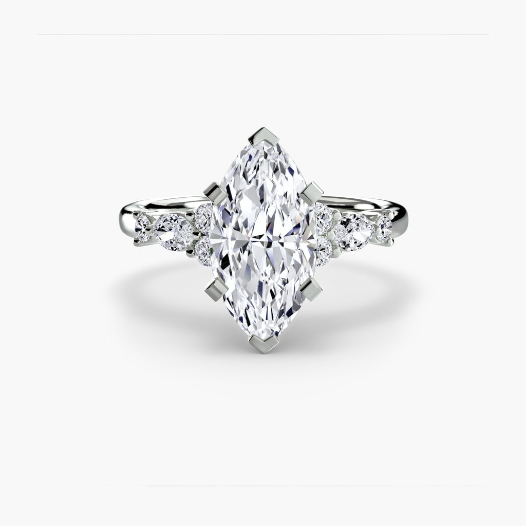 Anello solitario con dettaglio floreale — montatura