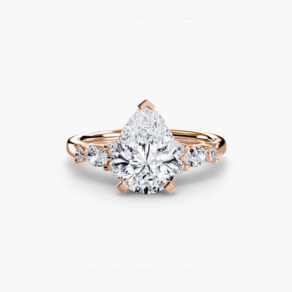 Anello solitario con dettaglio floreale — montatura