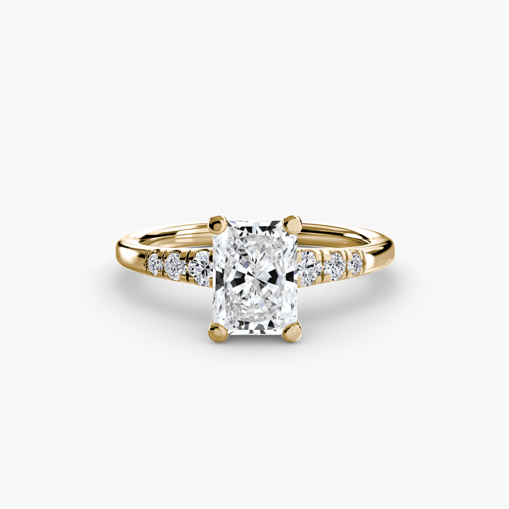 Anello solitario con spalle impreziosite — montatura