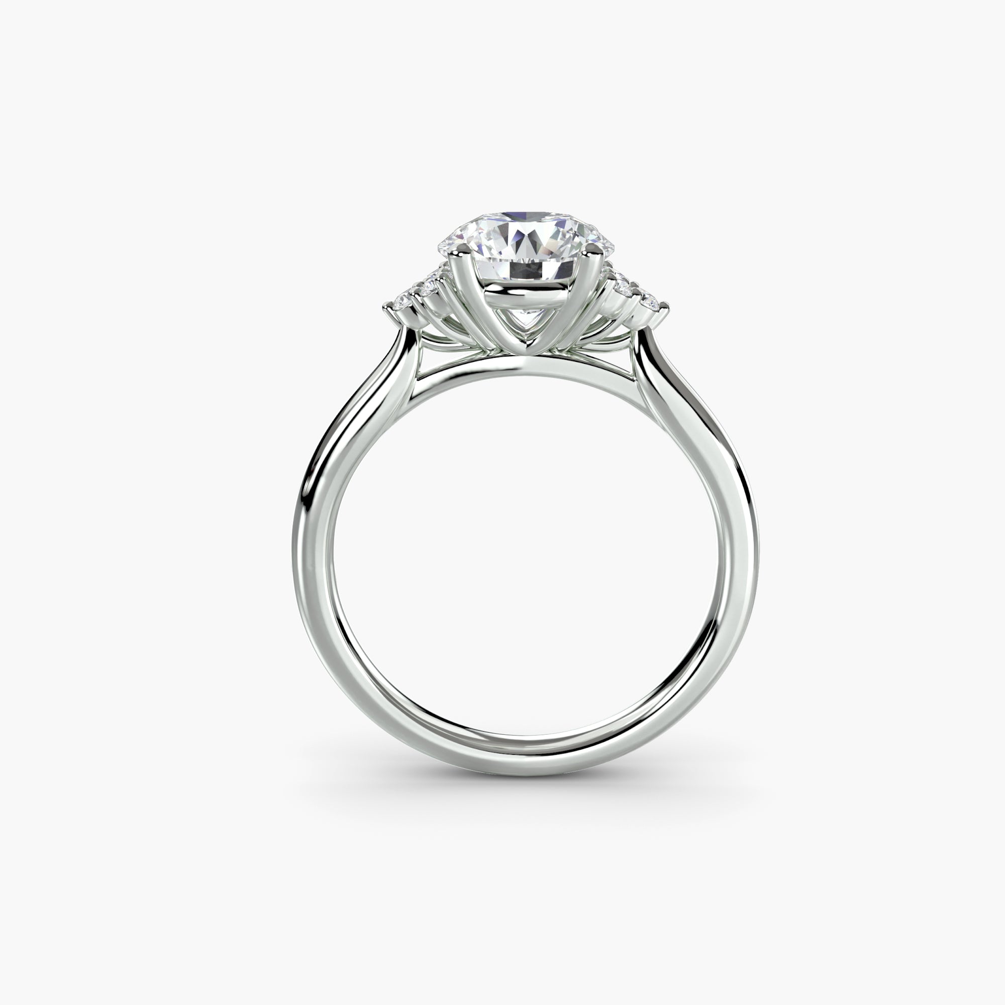 Anello solitario con spalle a cluster — montatura