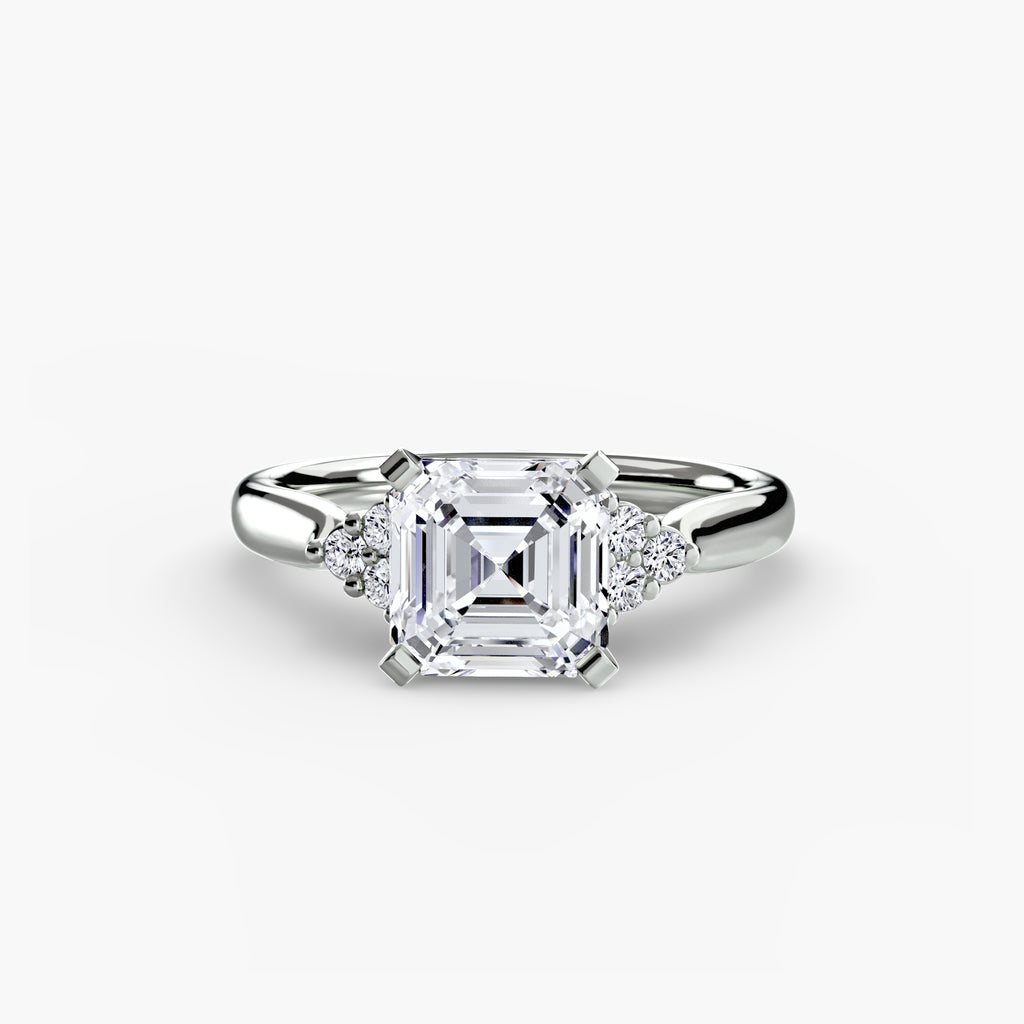 Anello solitario con spalle a cluster, gambo 2,5 mm