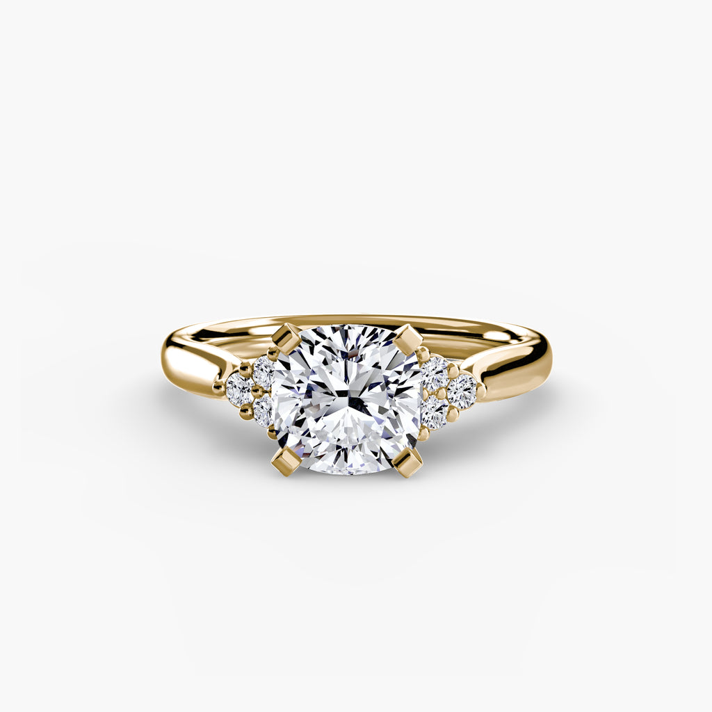 Anello solitario con spalle a cluster, gambo 2,5 mm