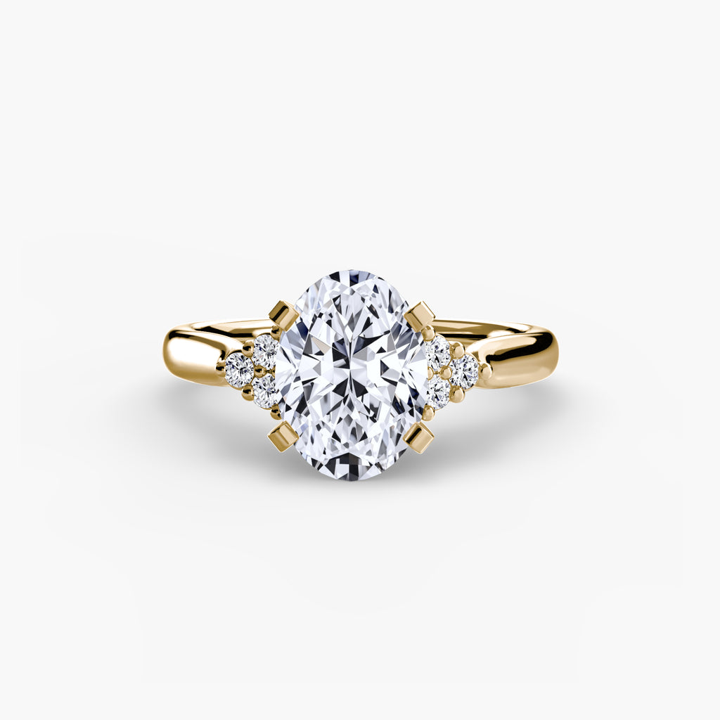 Anello solitario con spalle a cluster, gambo 2,5 mm