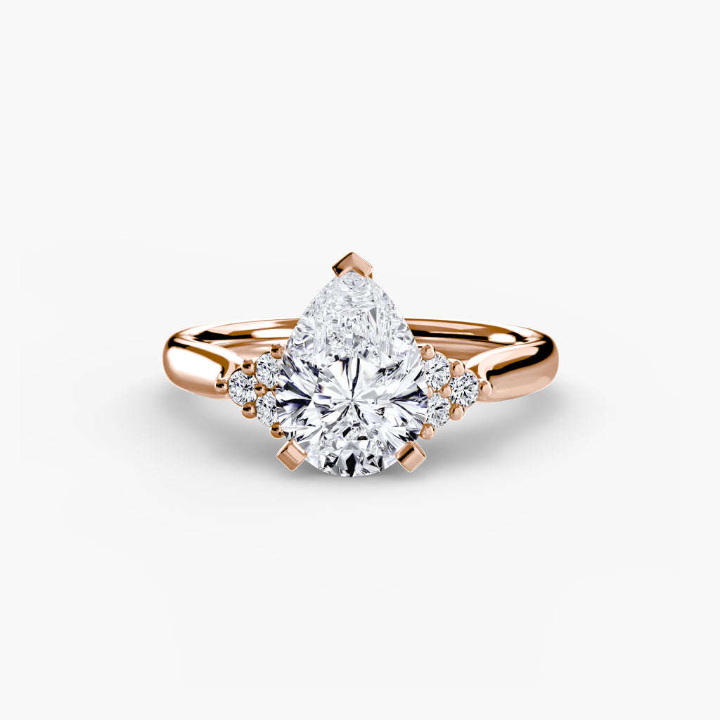 Anello solitario con spalle a cluster, gambo 2,5 mm