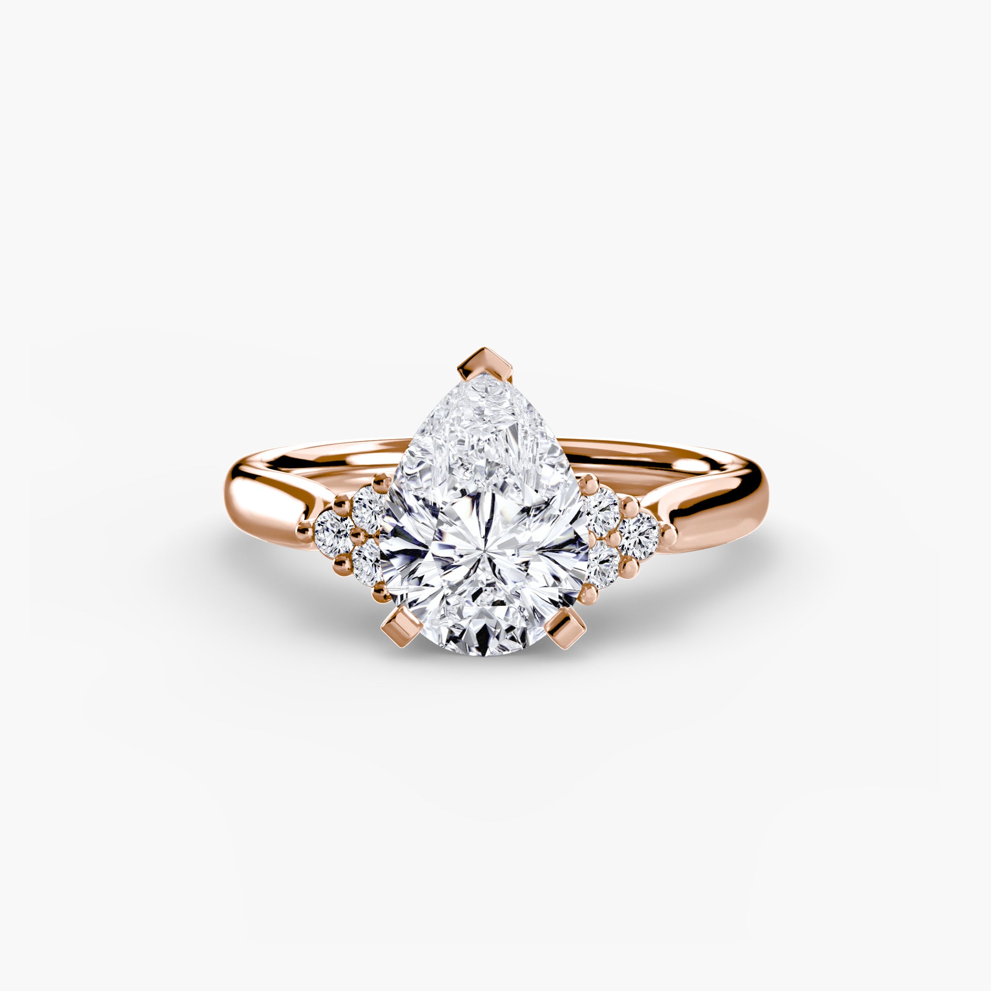 Anello solitario con spalle a cluster, gambo 2,5 mm