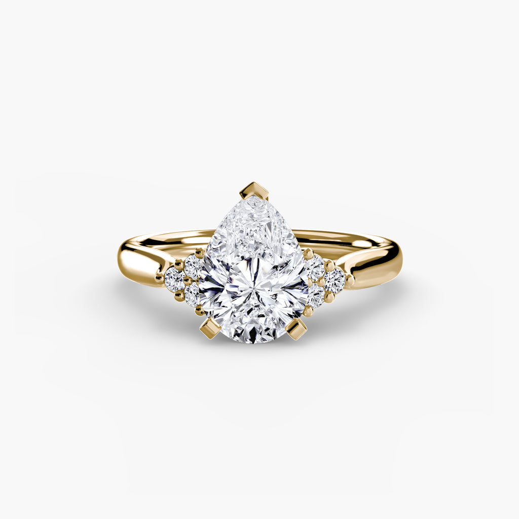 Anello solitario con spalle a cluster, gambo 2,5 mm