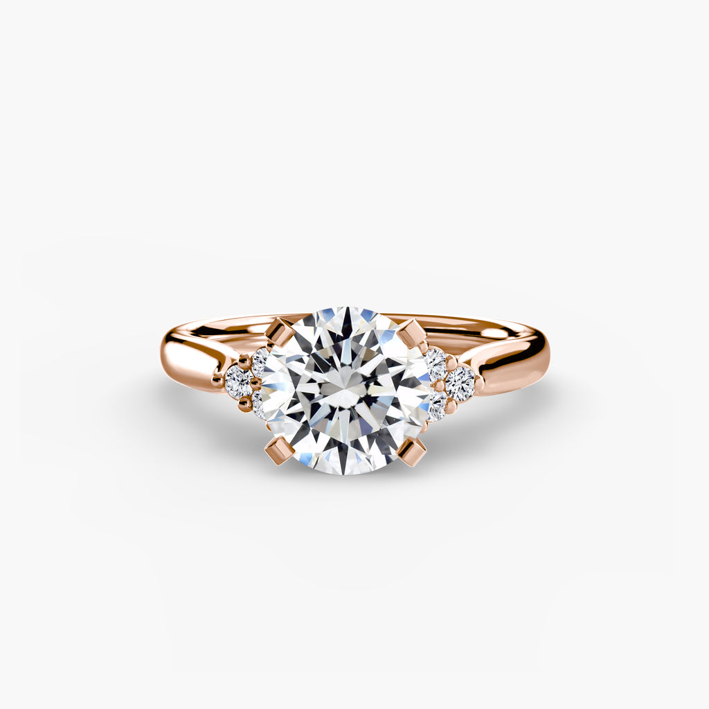 Anello solitario con spalle a cluster, gambo 2,5 mm