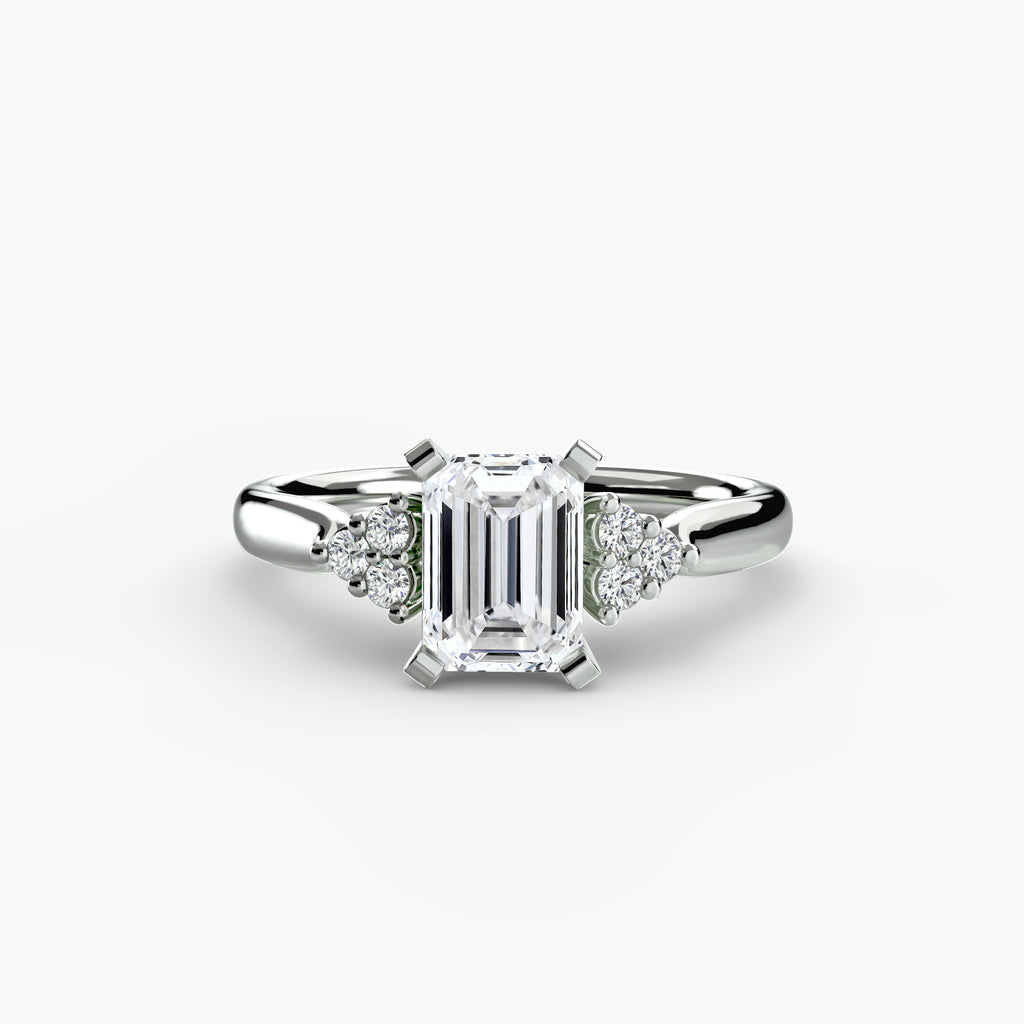 Anello solitario con spalle a cluster, gambo 2,5 mm