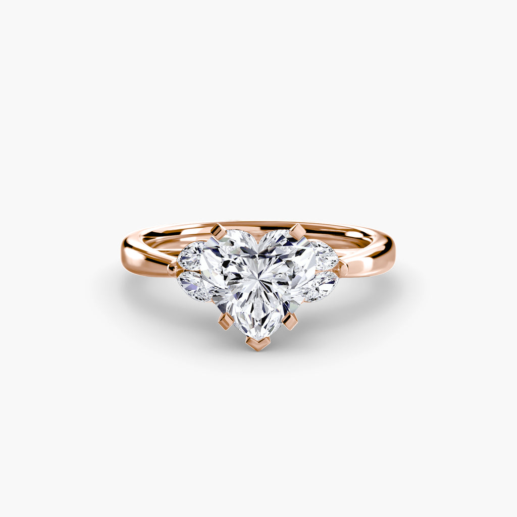 Anello cluster Celeste con pietre laterali — montatura